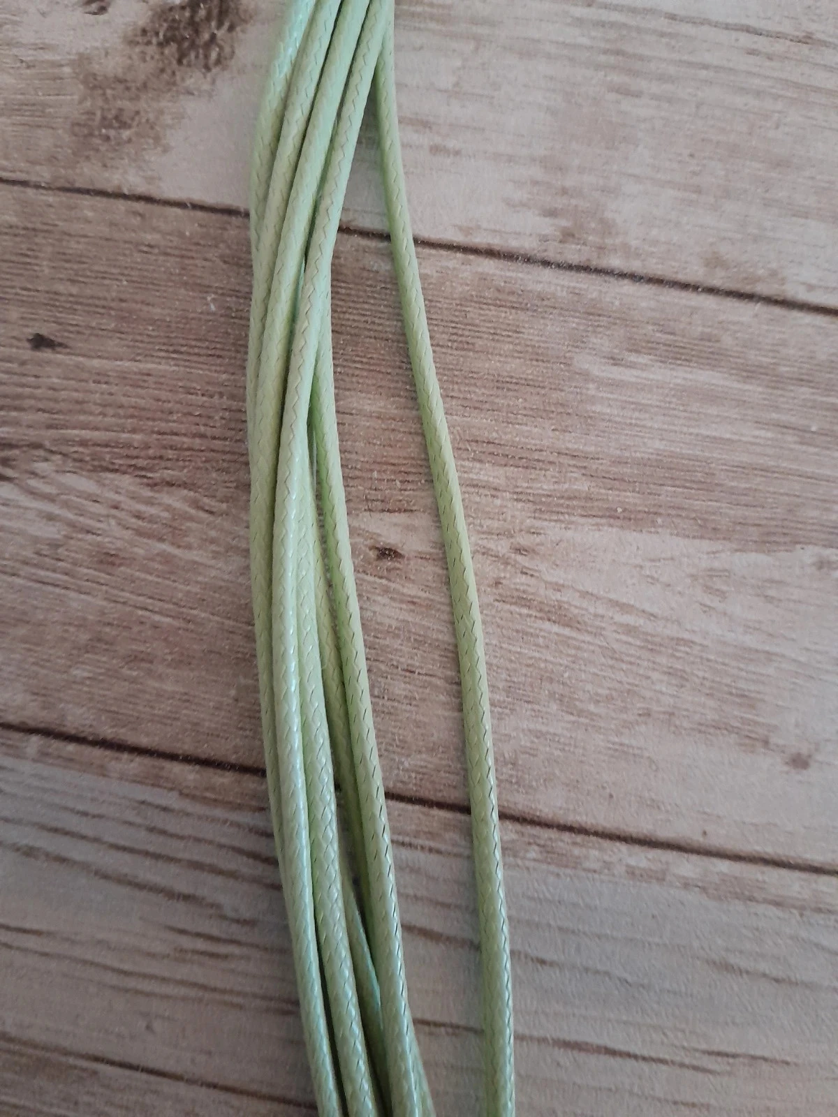 Hangende ketting in bohemien en etnisch chique stijl, lichtgroen – photo 4